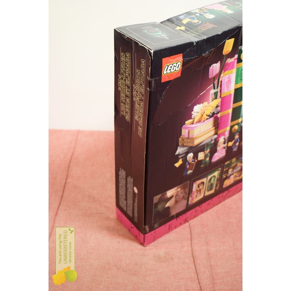 LEGO Wicked Glinda & Elphaba Bookends 75691 (Pack Wear) - Picture 6 of 8
